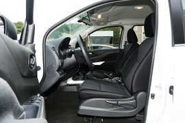   2021款日产纳瓦拉 2.5L手动四驱舒适型QR25 改款