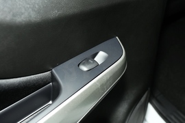 2021款日产纳瓦拉