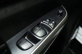 2021款日产纳瓦拉