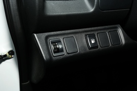 2021款日产纳瓦拉