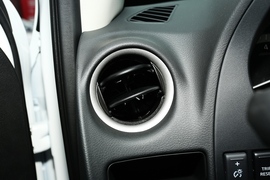 2021款日产纳瓦拉