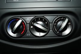 2021款日产纳瓦拉