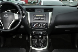 2021款日产纳瓦拉