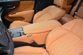 2021款雷克萨斯LS500h