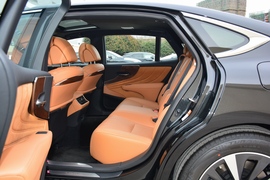 2021款雷克萨斯LS500h