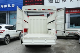 2021款福田祥菱V