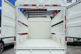 2021款福田祥菱V