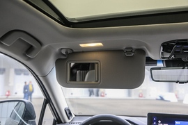 2022款丰田凌放HARRIER