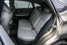 2022款丰田凌放HARRIER