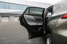 2022款丰田凌放HARRIER