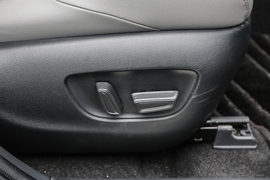 2022款丰田凌放HARRIER