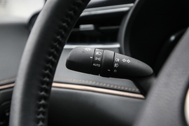 2022款丰田凌放HARRIER