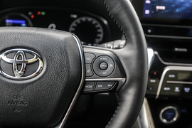 2022款丰田凌放HARRIER