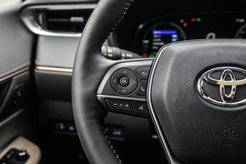 2022款丰田凌放HARRIER