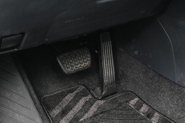 2022款丰田凌放HARRIER