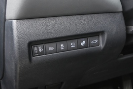 2022款丰田凌放HARRIER