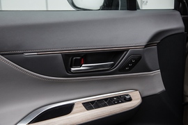 2022款丰田凌放HARRIER