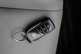 2022款丰田凌放HARRIER