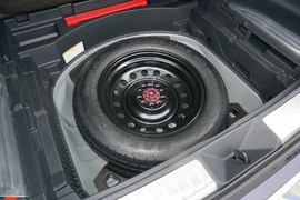 2022款丰田凌放HARRIER
