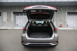 2022款丰田凌放HARRIER