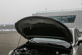 2022款丰田凌放HARRIER