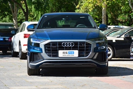 2022款奥迪Q8