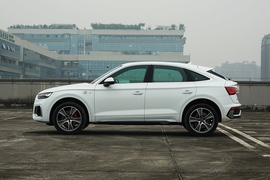 2022款奥迪Q5L