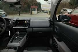 2021款雪铁龙天逸