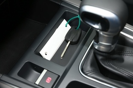 2021款雪铁龙天逸