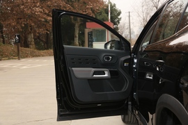 2021款雪铁龙天逸