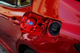 2021款丰田凯美瑞