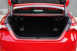 2021款丰田凯美瑞