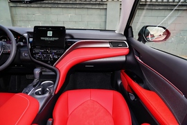 2021款丰田凯美瑞