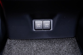 2021款丰田凯美瑞