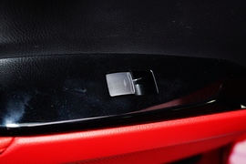 2021款丰田凯美瑞