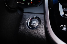 2021款丰田凯美瑞