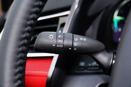 2021款丰田凯美瑞