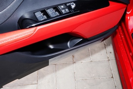 2021款丰田凯美瑞