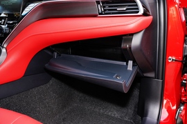 2021款丰田凯美瑞