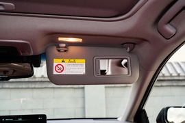 2021款丰田凯美瑞