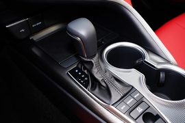 2021款丰田凯美瑞