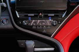 2021款丰田凯美瑞