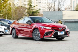 2021款丰田凯美瑞