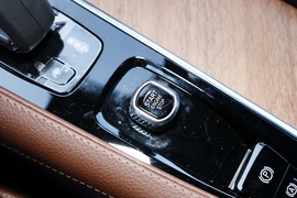 2022款沃尔沃XC90