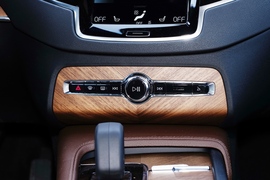 2022款沃尔沃XC90