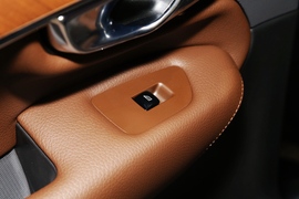 2022款沃尔沃XC90