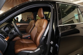 2022款沃尔沃XC90