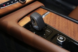 2022款沃尔沃XC90
