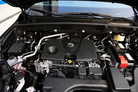 2022款丰田凌放HARRIER