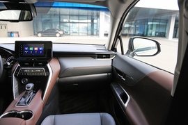 2022款丰田凌放HARRIER
